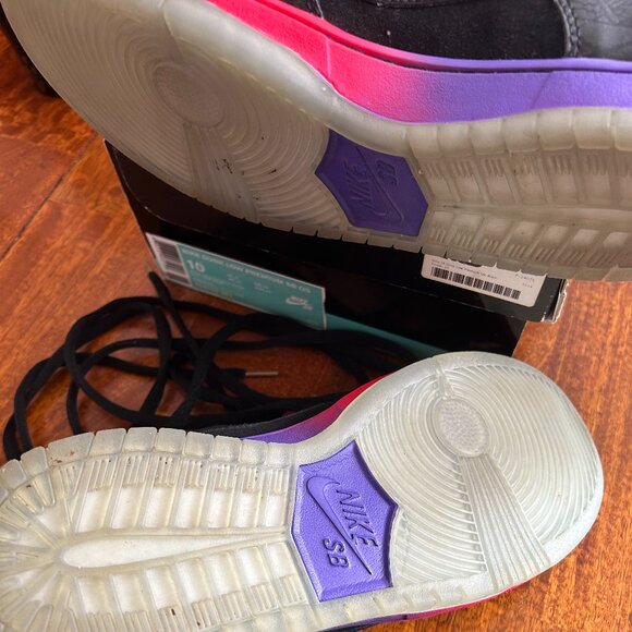 Nike Dunk Low Premium Black/Purple venom BHM sneakers Size 10 - Picture 4 of 4